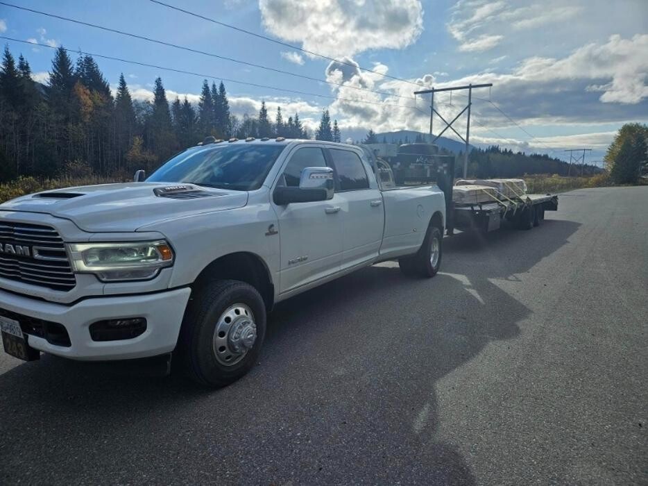 Images Silver Fox Hot Shot Services Inc.