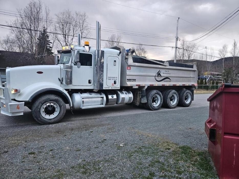 Images Silver Fox Hot Shot Services Inc.