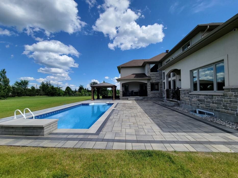 Images Ottawa's Fusion Paving & Interlock