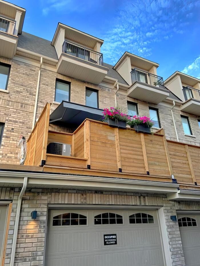 Images Leger's Awnings Ltd.