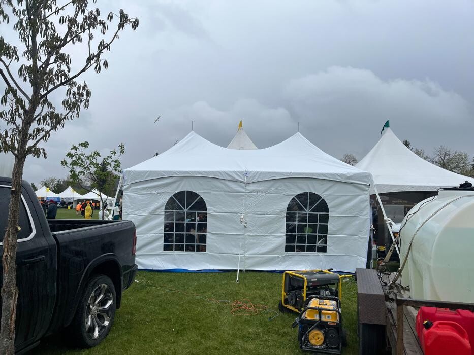 Images RDM Tent House