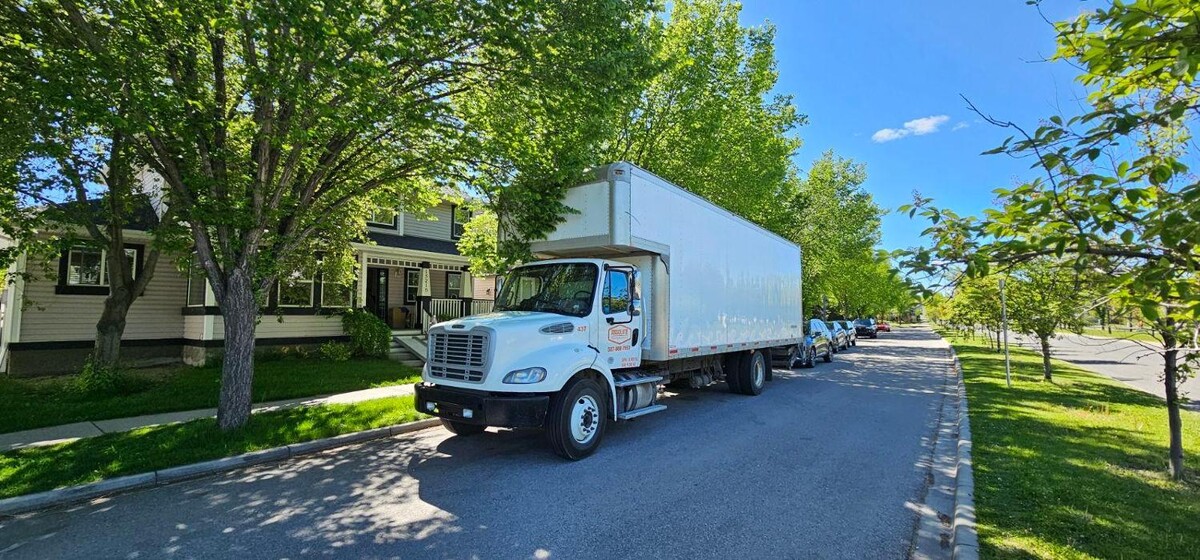 Images Absolute Moving & Delivery - Calgary