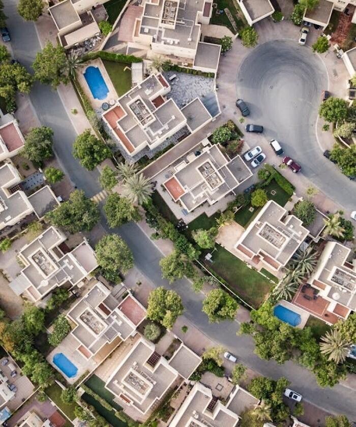 Images CRESI Property Management Inc.