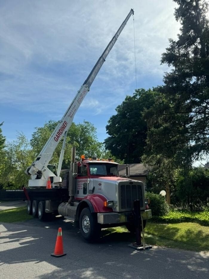 Images Gardiner truck & crane rental inc
