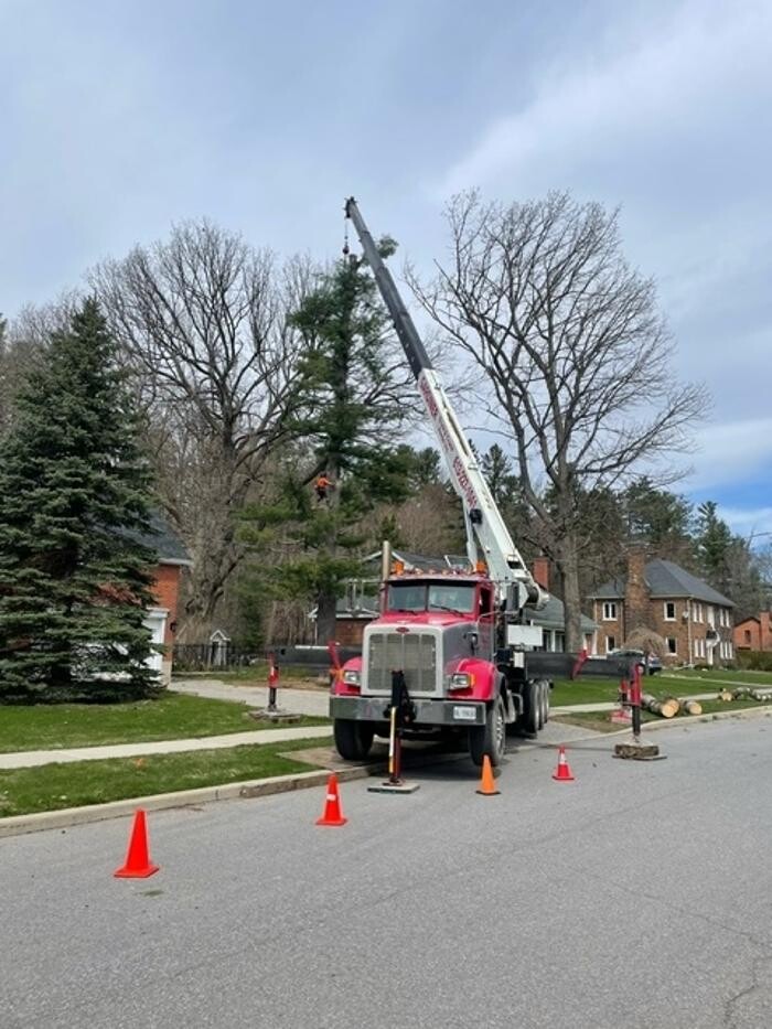 Images Gardiner truck & crane rental inc