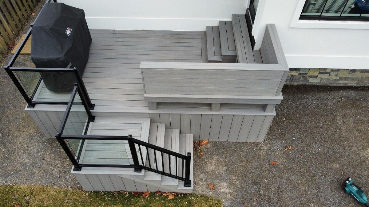 Images Mississauga Decks and Trim