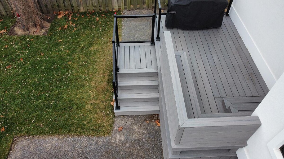 Images Mississauga Decks and Trim