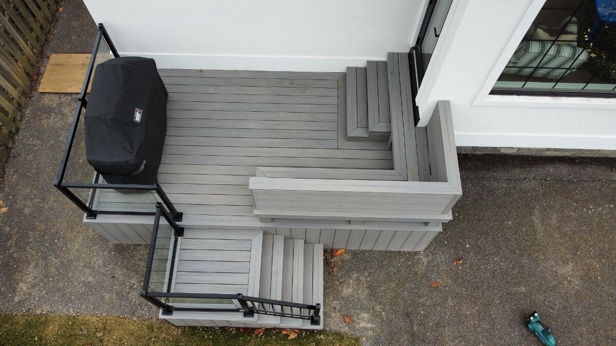 Images Mississauga Decks and Trim