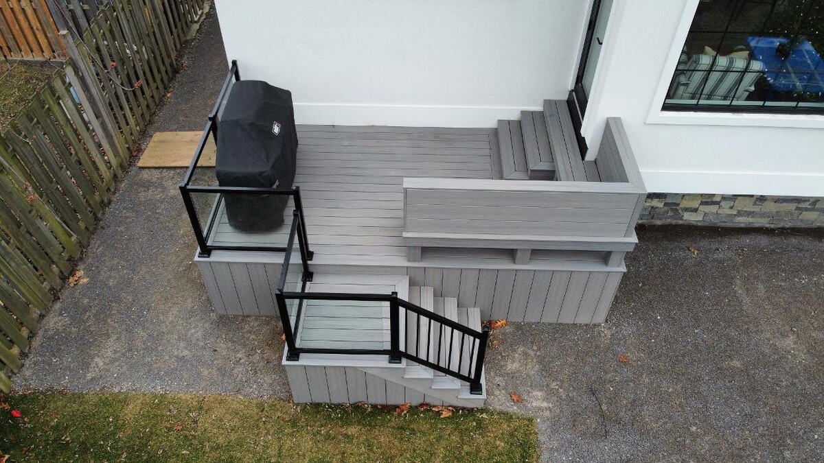 Images Mississauga Decks and Trim
