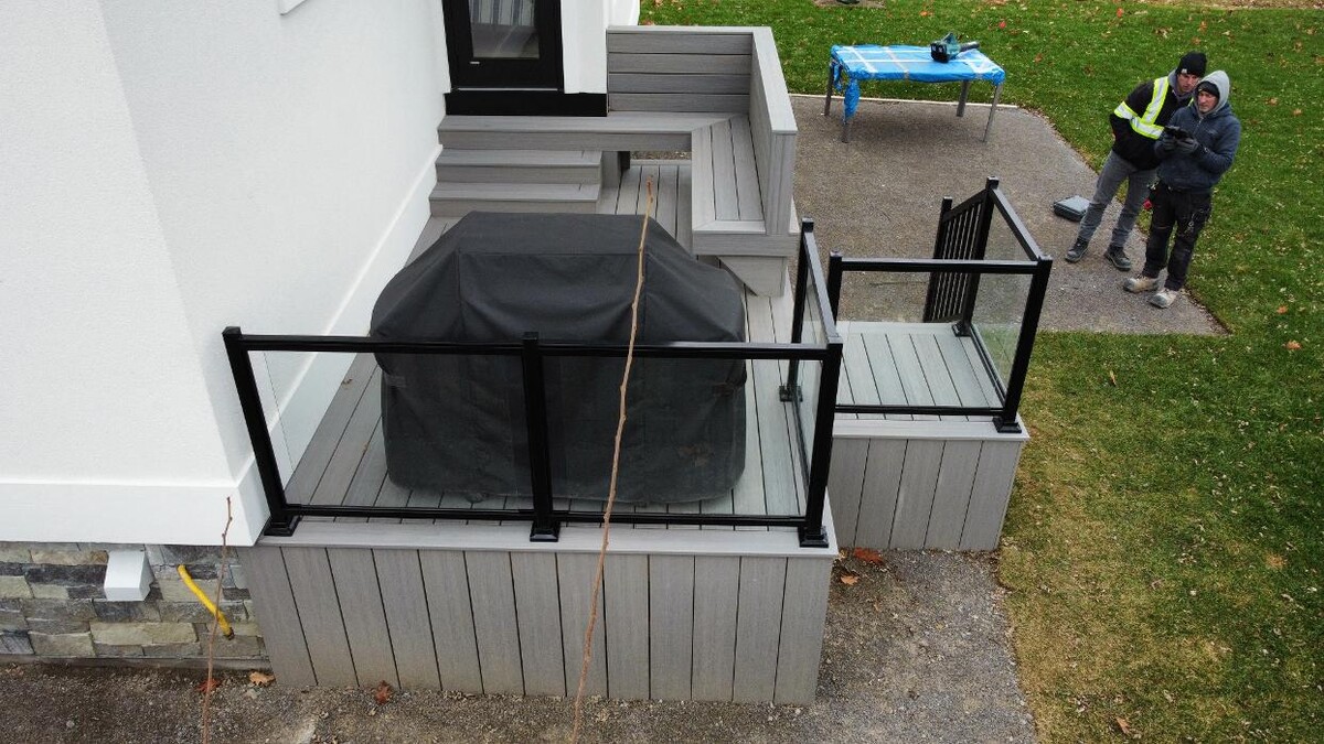 Images Mississauga Decks and Trim