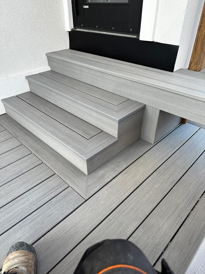Images Mississauga Decks and Trim