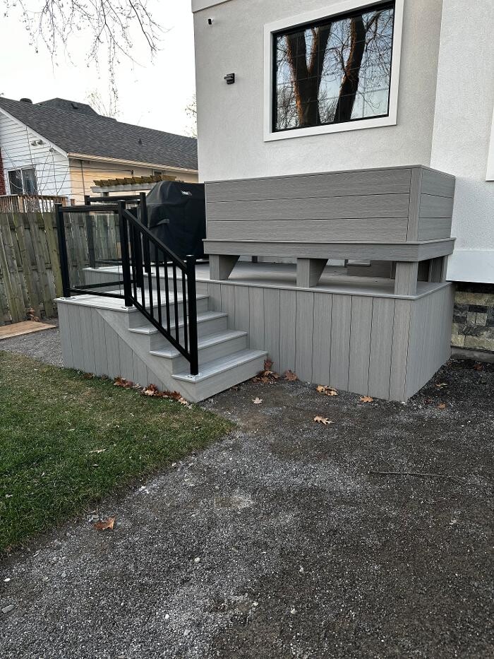 Images Mississauga Decks and Trim