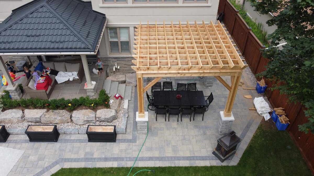 Images Mississauga Decks and Trim