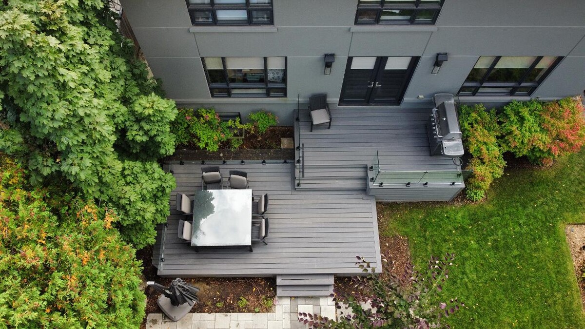 Images Mississauga Decks and Trim
