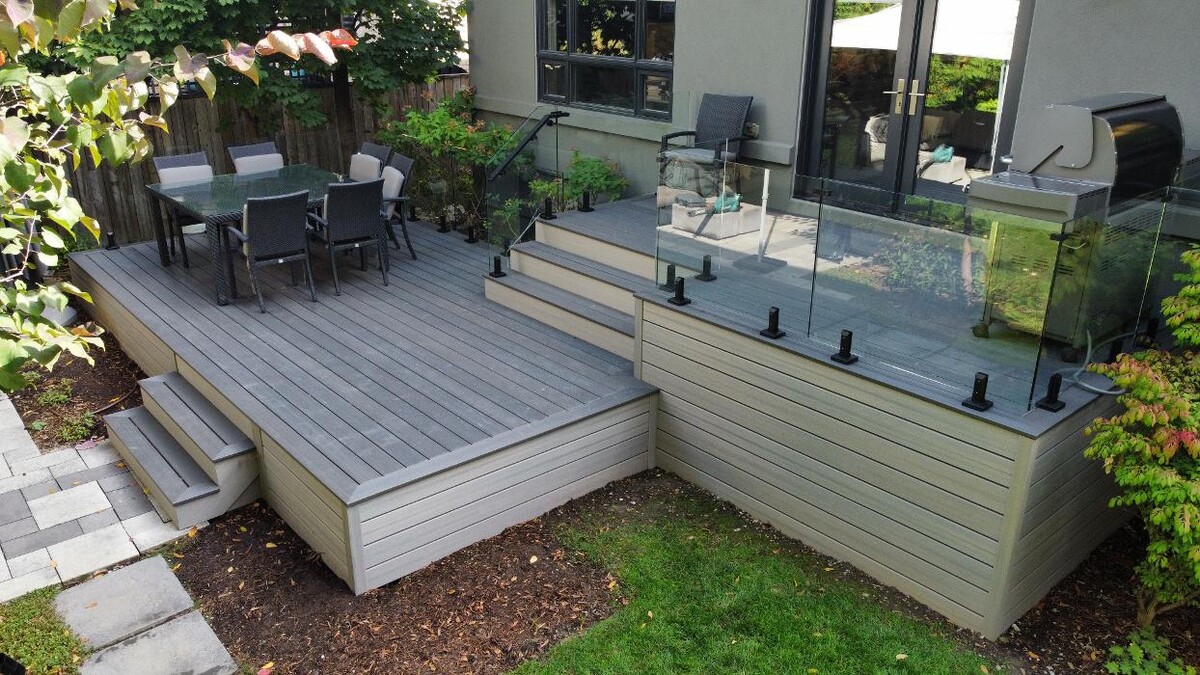 Images Mississauga Decks and Trim