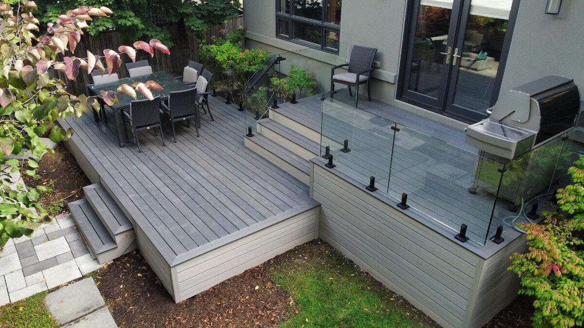 Images Mississauga Decks and Trim