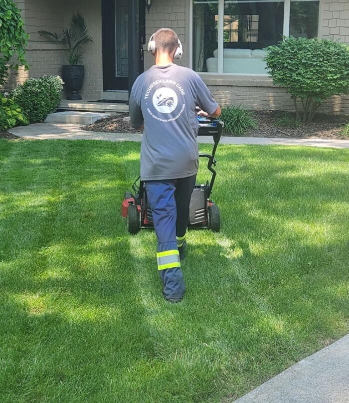 Images Tecumseh Lawn Care