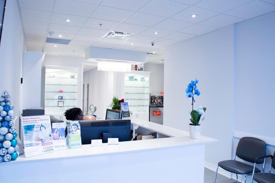 Images Halton Eye Care - Dr. Aneesha Jain & Dr. David S. Sooklal