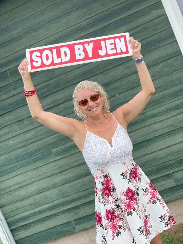 Images Jennifer Jones - Royal LePage Atlantic - Sold by Jen