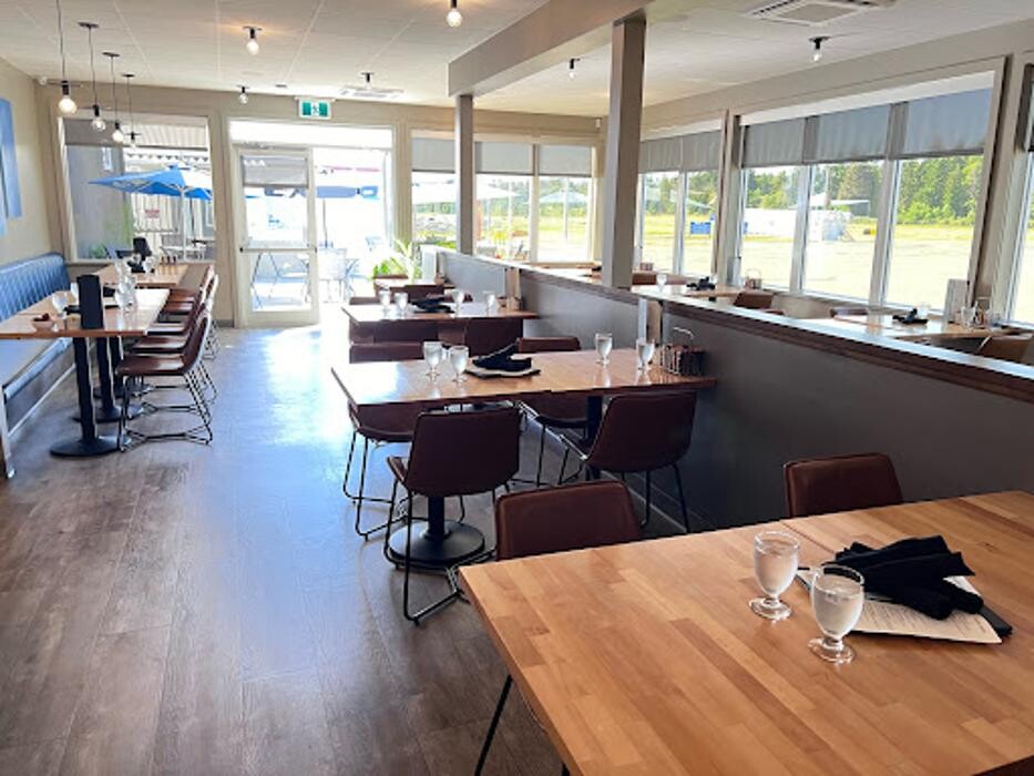 Images Final Approach Restaurant