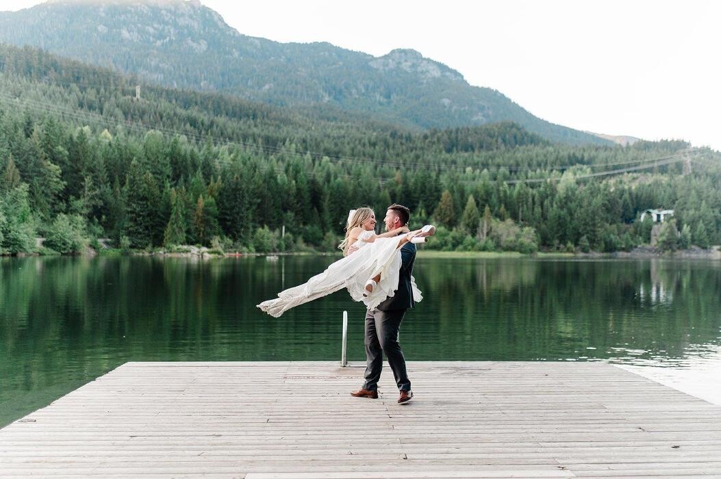 Images Beautiful Life Studios BC - Photo & Video