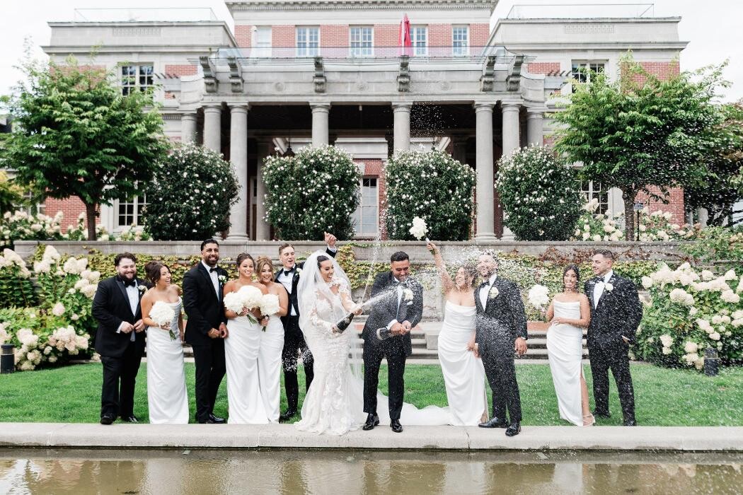 Images Beautiful Life Studios BC - Photo & Video