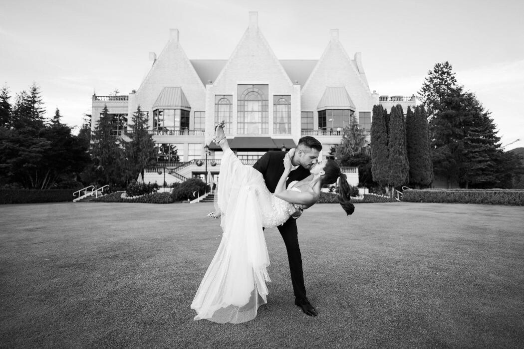 Images Beautiful Life Studios BC - Photo & Video