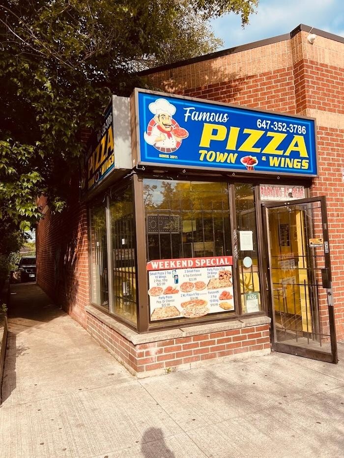 Images Famous Pizza Town