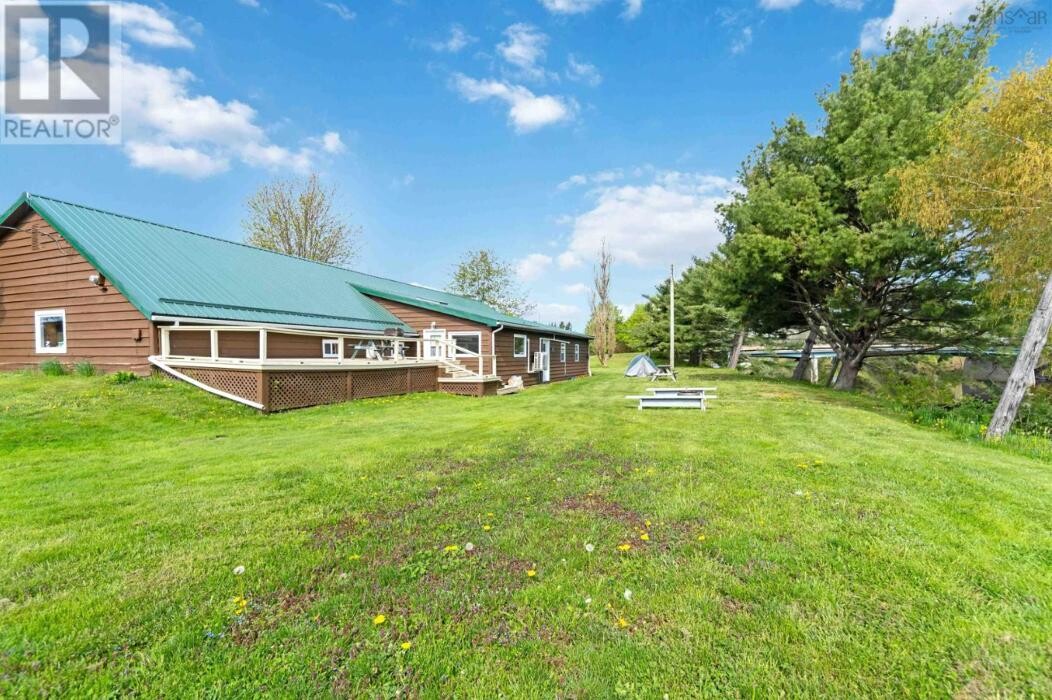 Images Leslie Stoddart Realtor - Exit Realty Town & Country