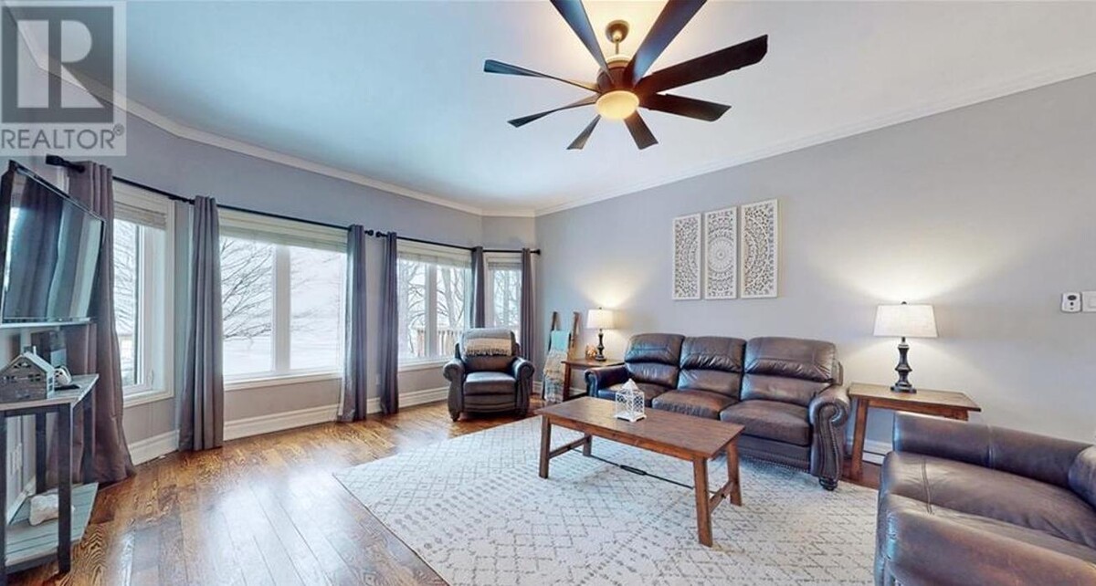 Images Bill Jackson and Lake Country Real Estate Team - EXP Realty Brokerage