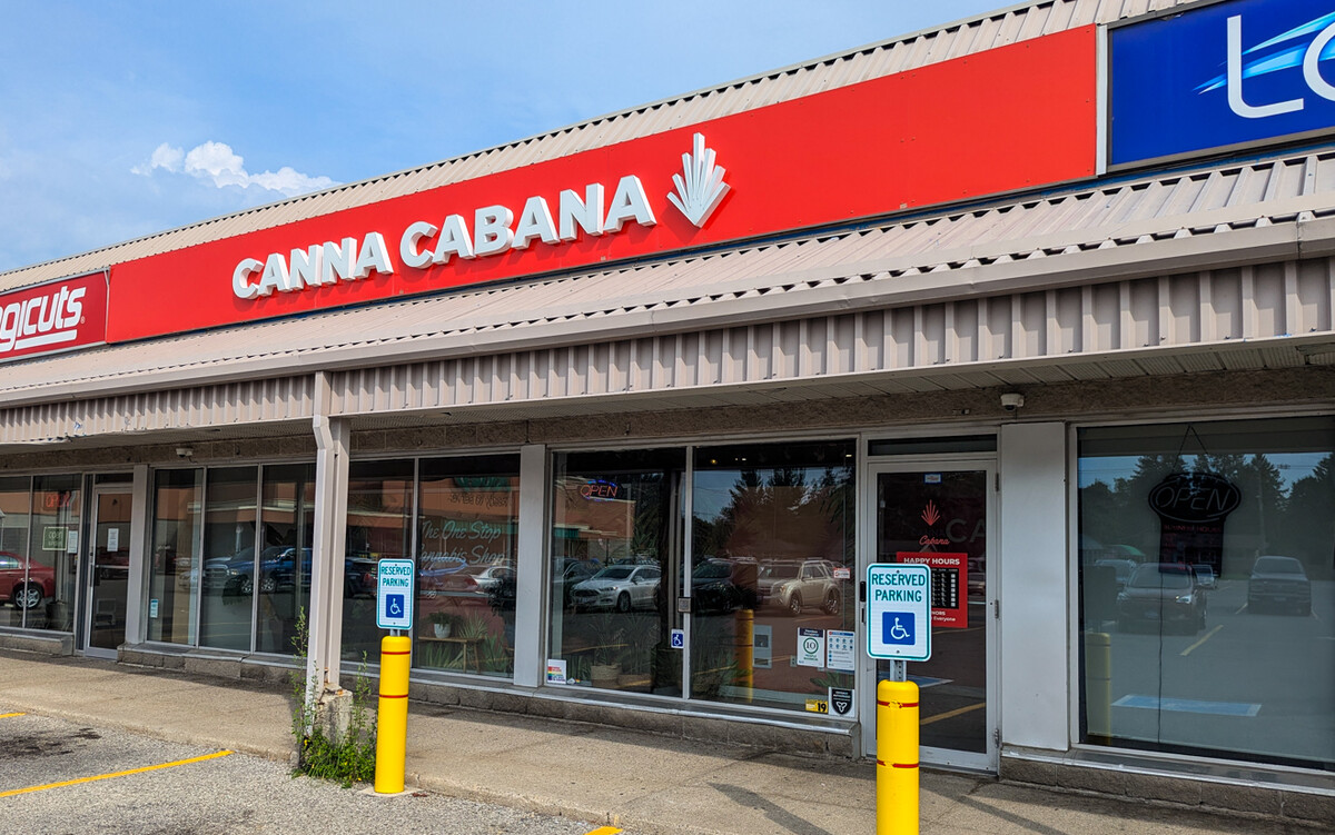 Images Canna Cabana | Woodstock | Cannabis Store