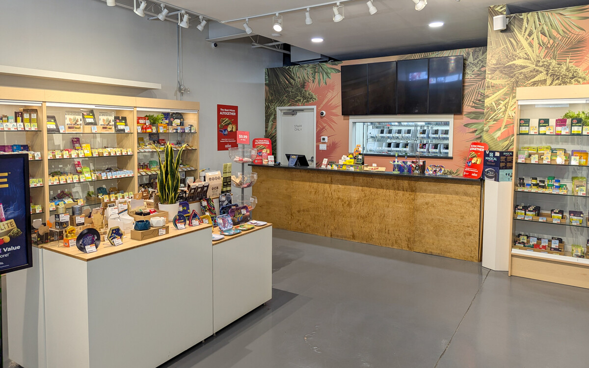 Images Canna Cabana | Woodstock | Cannabis Store
