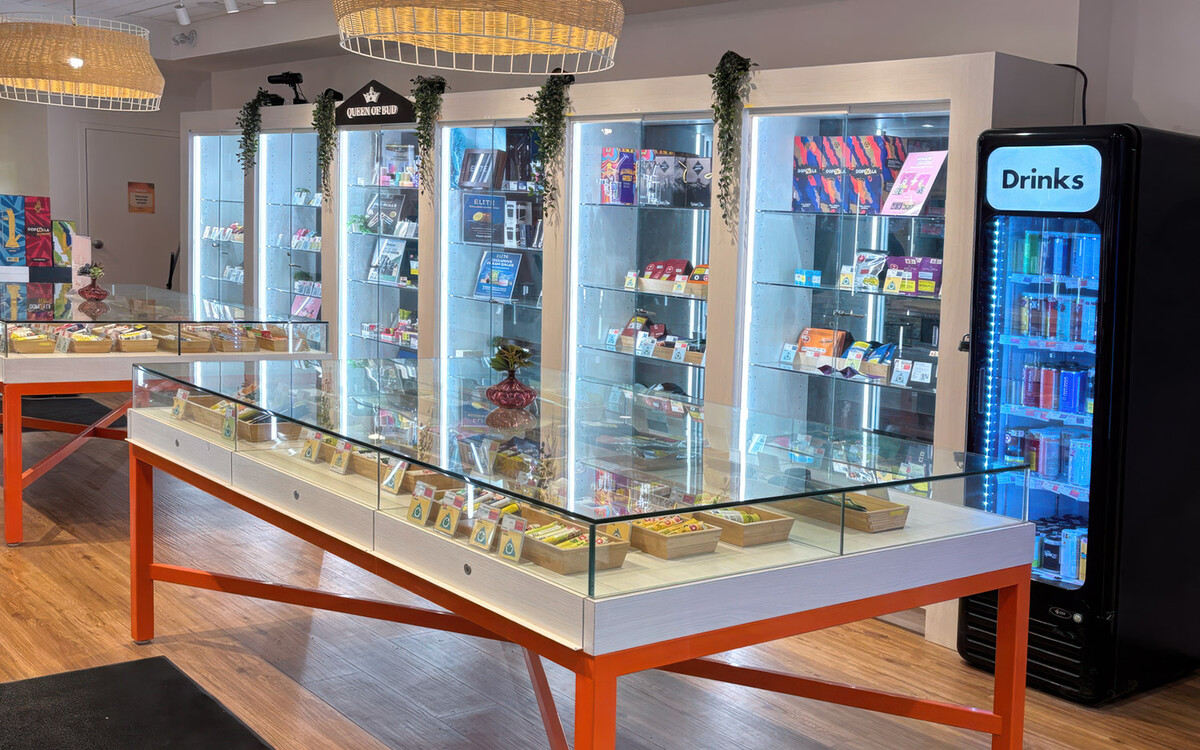 Images Canna Cabana | Leaside | Cannabis Store East York