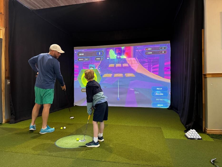 Images The Golfers Academy - Indoor Golf