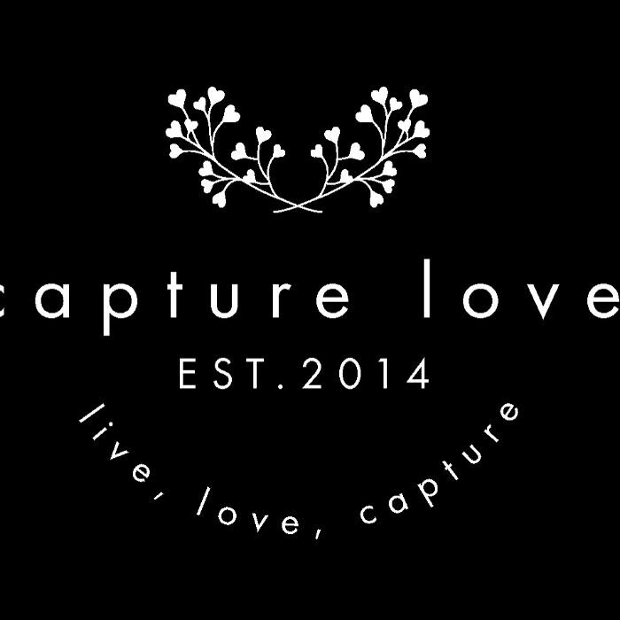Capture Love Logo