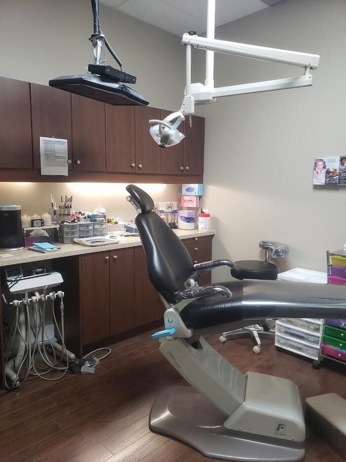 Images BigSmiles Dental Care - Cloverdale Surrey Dentist
