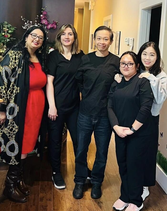 Images BigSmiles Dental Care - Cloverdale Surrey Dentist