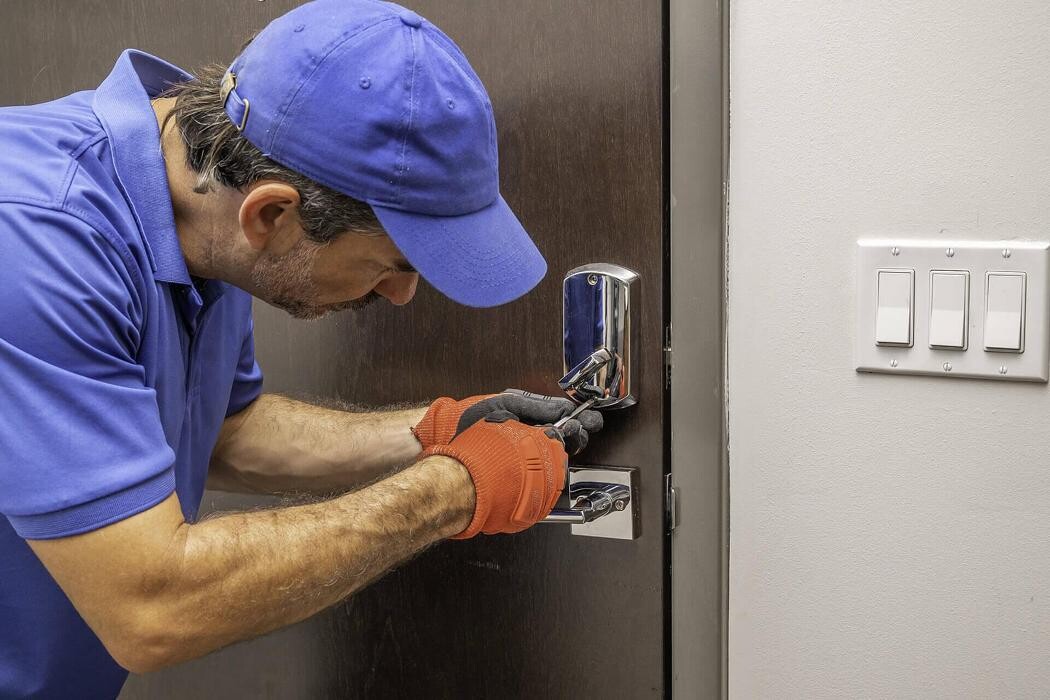 Images Mississauga Locksmiths LTD