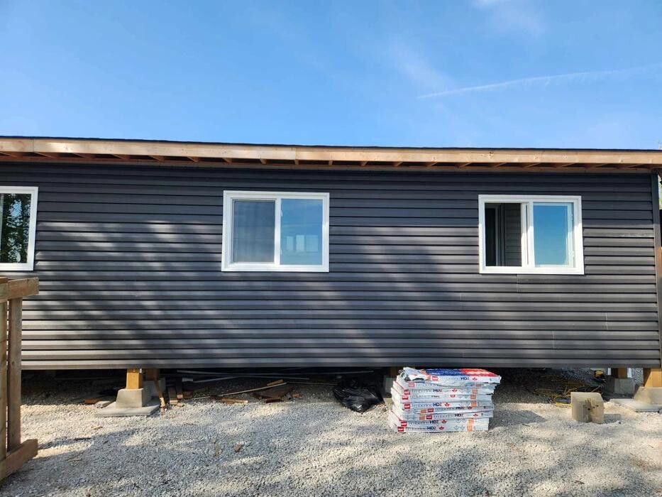 Images LaValley Roofing & Renovations