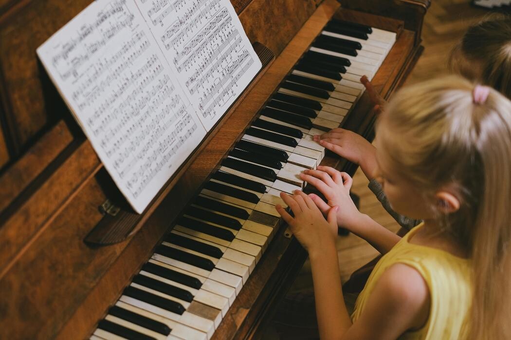Images Mircea Piano
