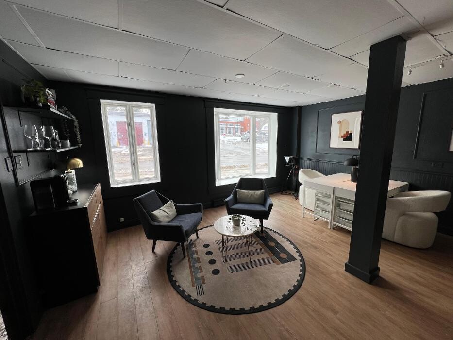 Images Peter Thompson - Courtiers Immobilier / Real Estate Brokers