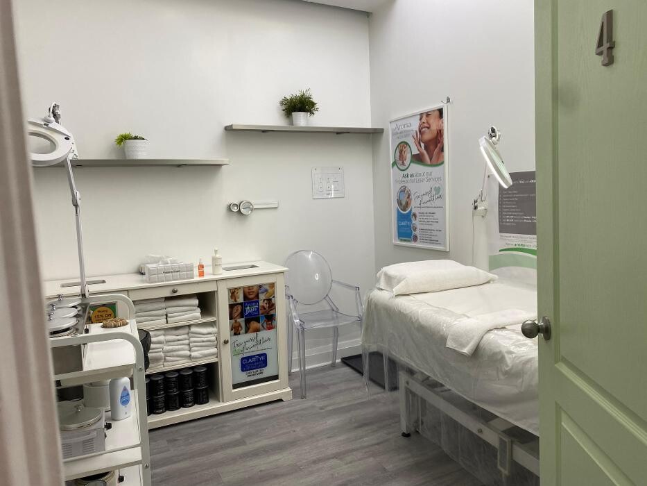 Images Aroma Waxing & Laser Clinic