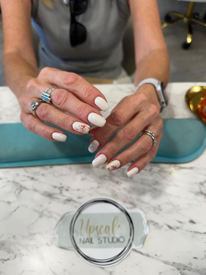 Images Upscale Nail Studio - North Vancouver