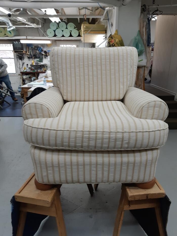 Images Brenton's Upholstery & Refinishing