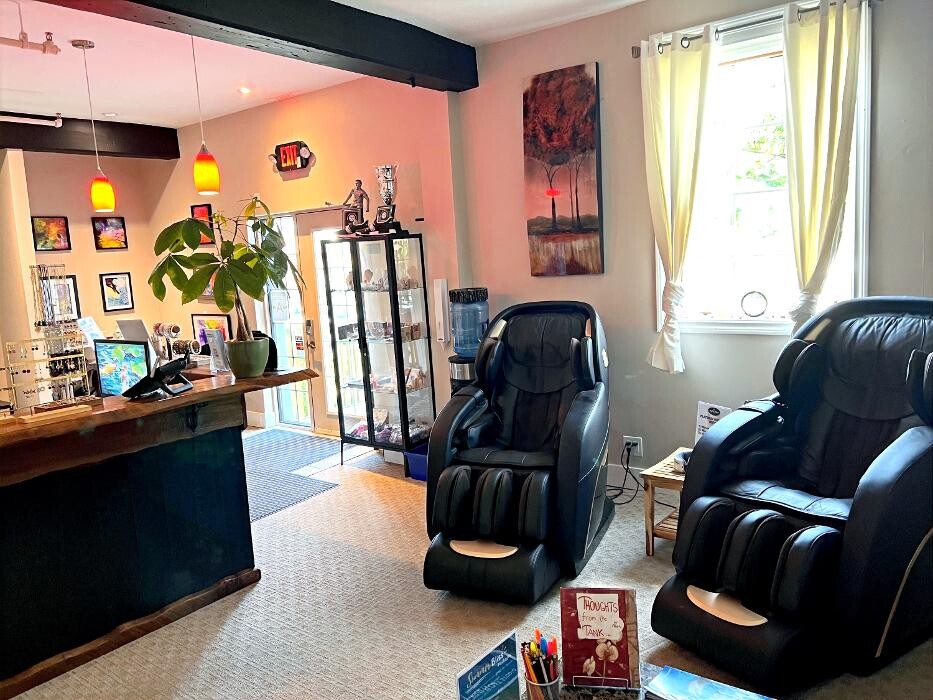 Images Nu-u Float Studio & Health Bar