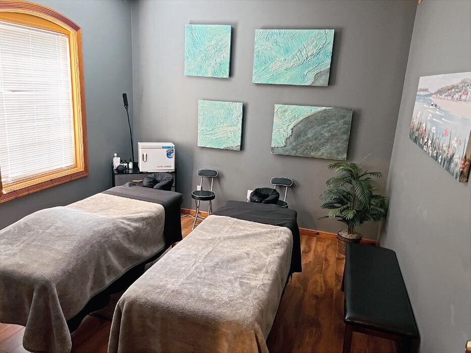 Images Nu-u Float Studio & Health Bar