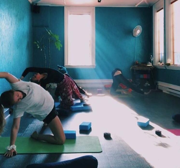 Images Nu-u Float Studio & Health Bar