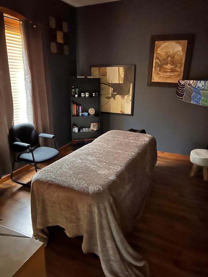 Images Nu-u Float Studio & Health Bar