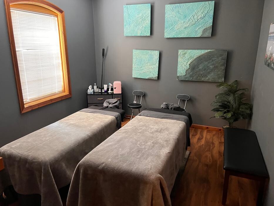 Images Nu-u Float Studio & Health Bar