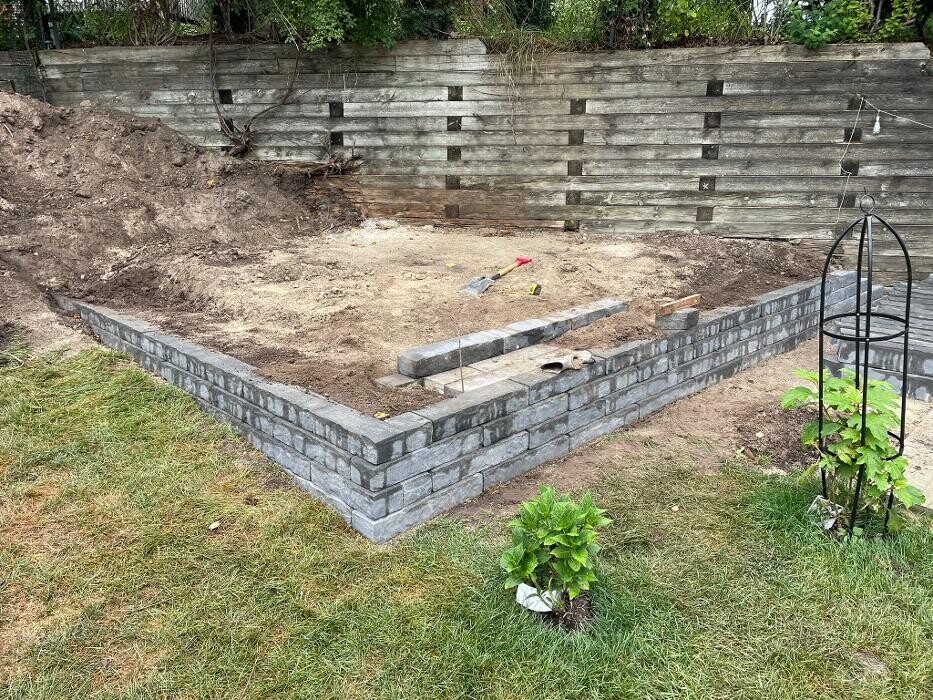 Images Loewen Property Works Inc.